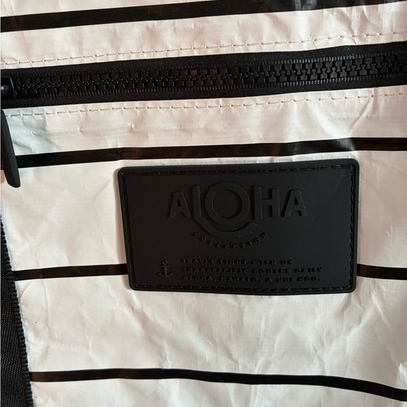 NWT ALOHA Collection Splash-Proof Foldable Beach Bag Tote Zipper Top White Black - Picture 2 of 8